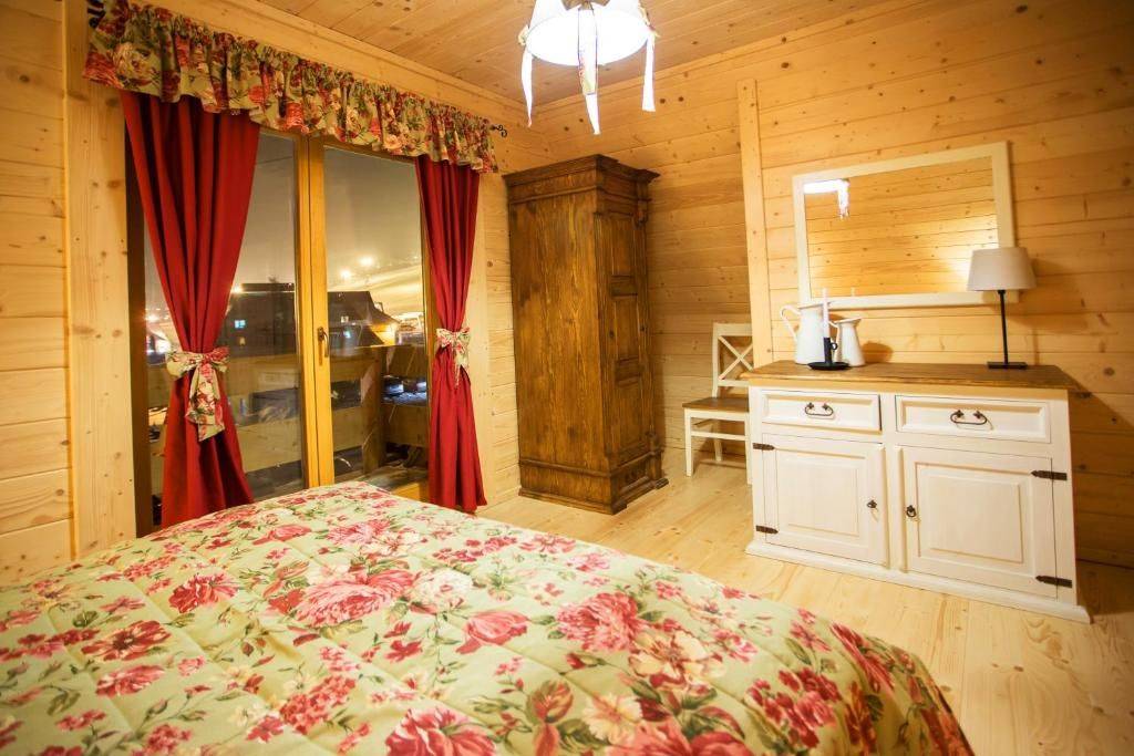 Фотографии номера Шале (для 6 взрослых) в  Domki w Białce 